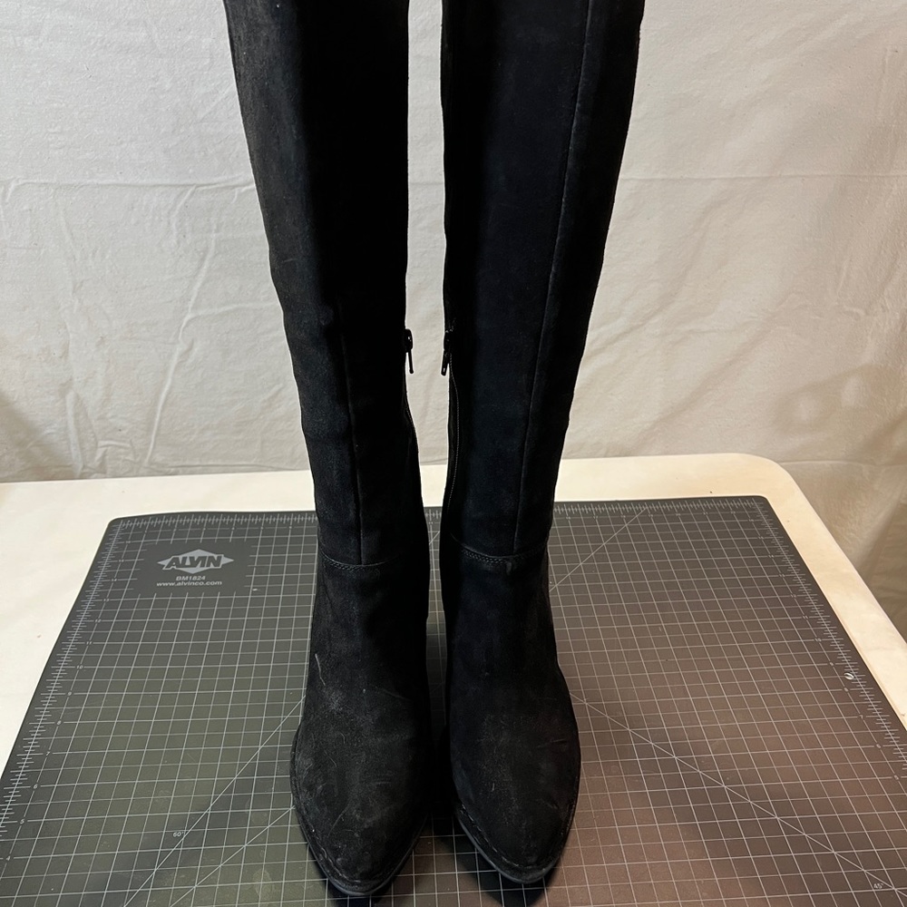 VGUC Dibatrue black suede Park Bench boots sz 9